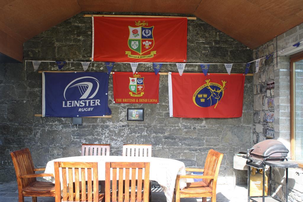 Moate Lodge Athy Bagian luar foto